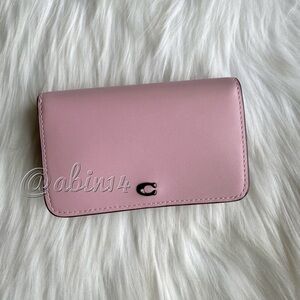 NWT Coach Leather Essential Slim Card Case